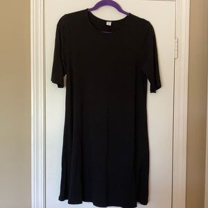 4/$20 Old Navy black t-shirt swing dress